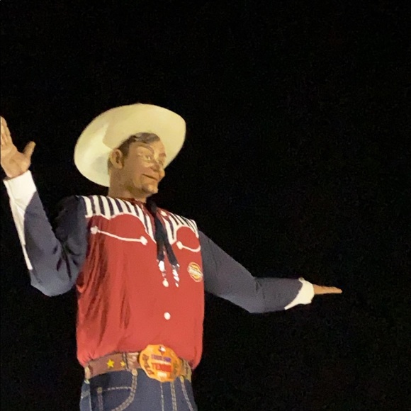 Meet your Posher, Alex - Picture 1 of 1